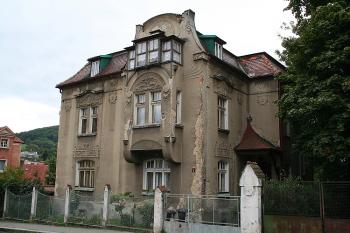 Secesní vila v ulici 5. května (© Ivan Grisa, 09/2008)