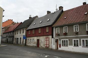 Jižní strana Dvořákovy ulice (© Ivan Grisa, 09/2008)