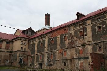 Východní (dvorní) fasáda pivovaru (© Ivan Grisa, 09/2008)