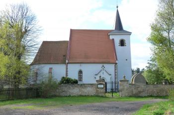 Křesín, kostel sv. Václava (Křesín, kostel sv. Václava© František Kinař, 04/2012)