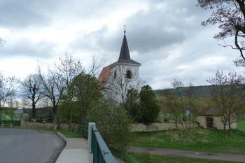 Křesín, kostel sv. Václava (© František Kinař, 04/2012)