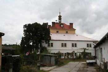 Zámek od západu (© Ivan Grisa, 09/2008)