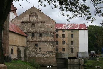 Východní průčelí (© Ivan Grisa, 09/2008)