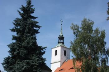 Kostelní areál od jihovýchodu ( © Ivan Grisa 09/2011)