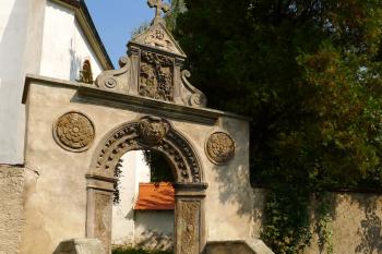 renesanční brána (© Karel Husák, 09/2014)