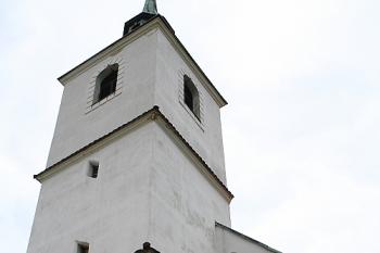 Věž od západu (© Ivan Grisa, 09/2008)