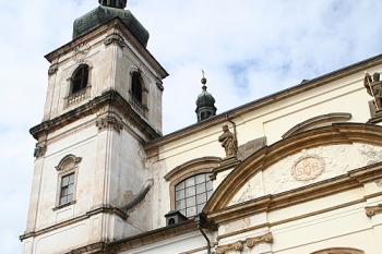 Západní část kostela od jihu (© Ivan Grisa, 09/2008)
