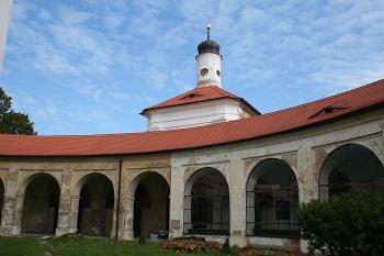 Kolovratská kaple na východě ambitu (© Ivan Grisa, 09/2008)