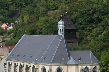 Kostel a zvonice z hradu (© Ivan Grisa, 09/2008)