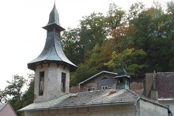 Kostel od severovýchodu (© Ivan Grisa, 09/2008)
