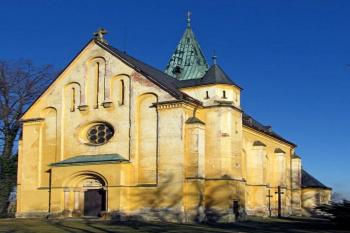 Kostel Nanebevzetí Panny Marie v Zásmukách (© Pavel Vítek 02/2014)