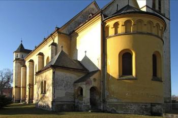 Kostel Nanebevzetí Panny Marie v Zásmukách (© Pavel Vítek 02/2014)