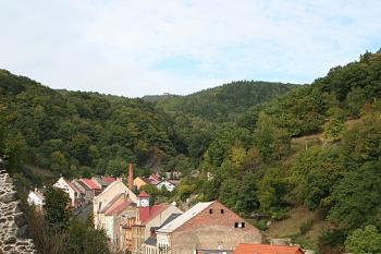 Pohled na město z hradu, v pozadí Komáří vížka (© Ivan Grisa, 09/2008)