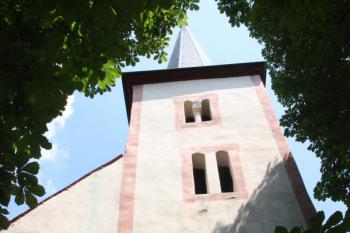 Věž od západu ( © Ivan Grisa 07/2010)