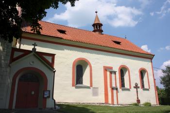 Kostel od jihu ( © Ivan Grisa 07/2010)