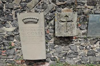 Hrad Stolpen - zříceniny hradní kaple (© aleshwarrior, 07/2015)