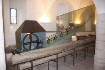 Model původního zařízení pro čerpání vody ve špýcharu ( © Ivan Grisa 12/2009)