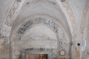 Místnost v prvním patře Kolmé věže: pohled k severu ( © Ivan Grisa 12/2009)