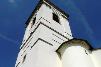 detail horní části kostelní věže ( © Jan P. Štěpánek 09/2008)