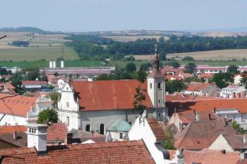 pohled na komplex piaristické koleje a kostela sv. Jana Křtitele od schodů ke Svatému kopečku ( © Jan P. Štěpánek 07/2008)