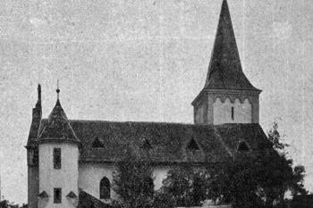 pohled od jihu na počátku 20. století (© Antonín Podlaha: Posvátná místa království Českého; Díl 1. Vikariáty: Českobrodský, Černokostelecký, Mnichovický a Prosecký, Dědictví sv. Jana Nepomuckého, Praha 1907)