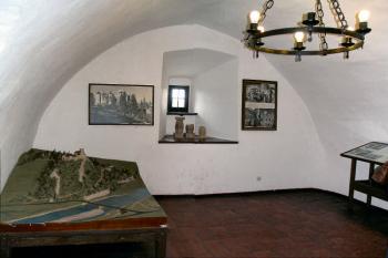 interiér patra starého paláce horního hradu ( © Pavel Zany Komárek 7.5. 2005)