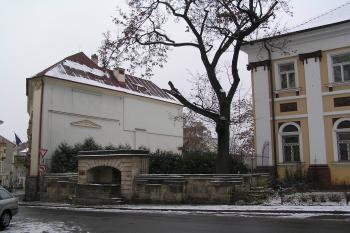  (© Karel Husák, 11/2005)