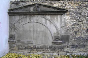 renesanční portál hřbitova (© Karel Husák, 11/2008)