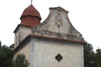 kostel od západu ( © Milan Caha 09/2008)
