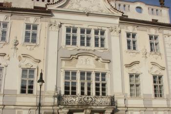 uliční průčelí ( © Milan Caha 01/2008)