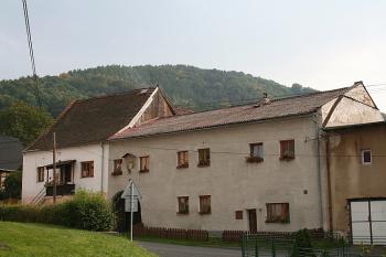 Tvrz od severozápadu, (© Ivan Grisa, 09/2008)