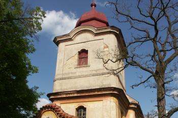 barokní brána a věž ( © Milan Caha 05/2008)
