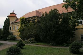 Pohled z parku ( © Roman Řezáč 10/2004)