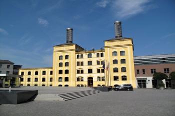 bývalý pivovar upravený pro kulturní a společenské potřeby města a kraje ( © Jan P. Štěpánek 07/2013)