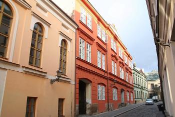Klasicistní dům v Zieglerově ulici (© Ivan Grisa, 12/2008)