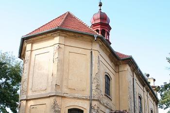 Závěr kostela od jihu (© Ivan Grisa, 10/2008)