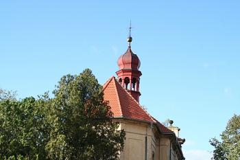 Kostel od jihu (© Ivan Grisa, 10/2008)