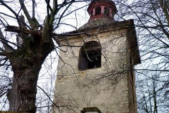 Zvonice u kostel svatého Jiljí (Dolánky) ( © František Kinař 05/2017)