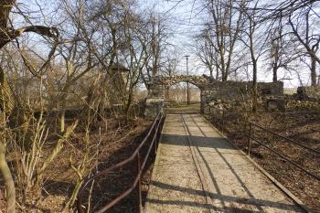 Pseudogotická brána (© Johannes Cladis, 04/2015)