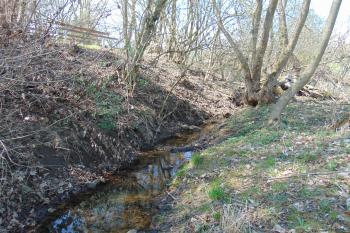 Severní příkop směrem k západu (© Dušan Dohňanský  04/2022)