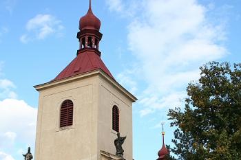 Kostel od jihozápadu (© Ivan Grisa, 10/2008)