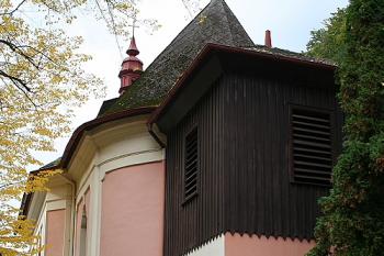 Kostel od východu (© Ivan Grisa, 10/2008)
