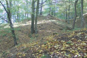 Pohled na čelo jádra od západu ( © Roman Řezáč 10/2008)