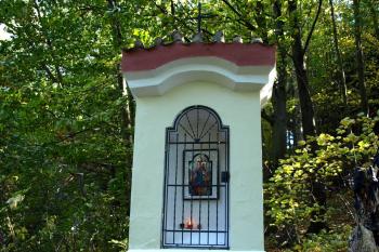 kaplička od jihu ( © Milan Caha 10/2008)