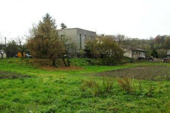 pohled na prostor bývalého východnho nároží dvora ( © Jan P. Štěpánek 11/2005)