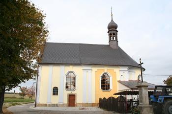 Kostel od jihu (© Ivan Grisa, 10/2008)