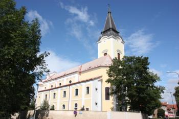 Kostel od jihovýchodu ( © Ivan Grisa 09/2009)