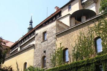 Starý královský palác od jihu ( © Jan P. Štěpánek 07/2007)