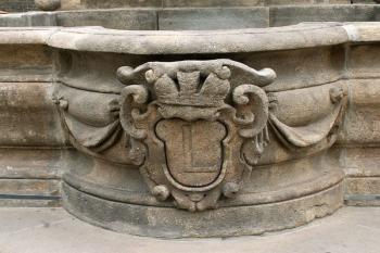 Detail z kašny, která se nachází na třetím hradním nádvoří ( © Miroslav BITTER 07/2007)