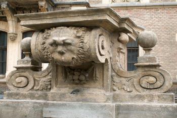 Detail z kašny, která se nachází na třetím hradním nádvoří ( © Miroslav BITTER 07/2007)